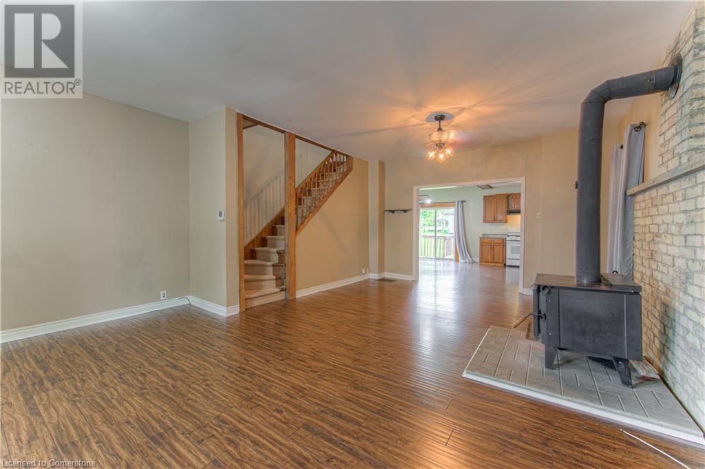 33 MCGIVERN STREET Image 19