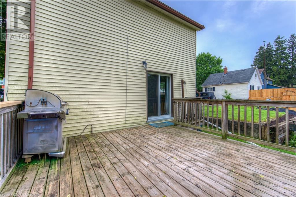 33 MCGIVERN STREET Image 32