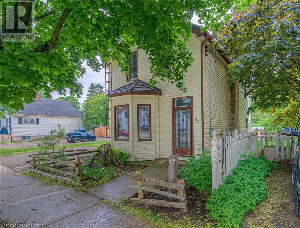 33 MCGIVERN STREET Image 4