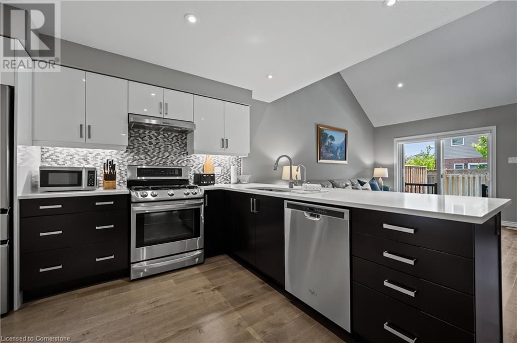 32 WESTMINISTER CRESCENT Image 14