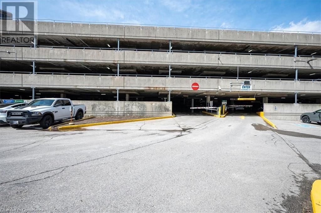 607 - 160 MACDONELL STREET Image 37