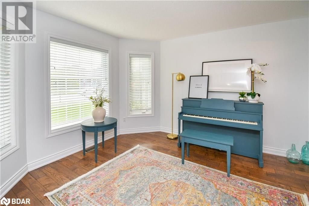 452 GREENWOOD DRIVE Image 17