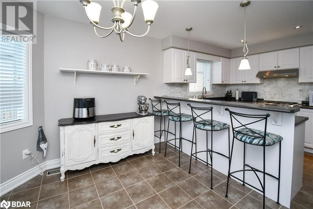 452 GREENWOOD DRIVE Image 26