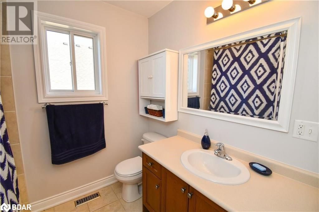 452 GREENWOOD DRIVE Image 32