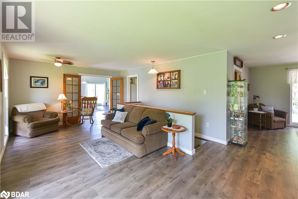 1579 WAINMAN LINE Image 22