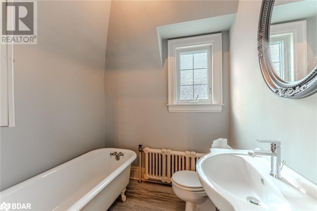 60 HIGH STREET Image 19