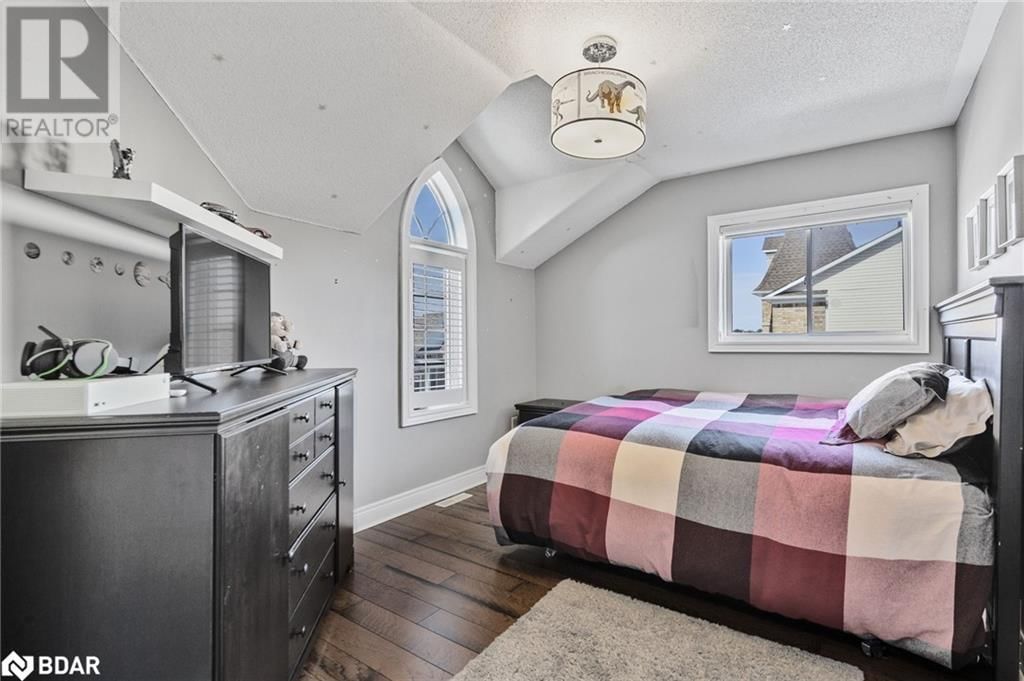 25 REGALIA WAY Image 16