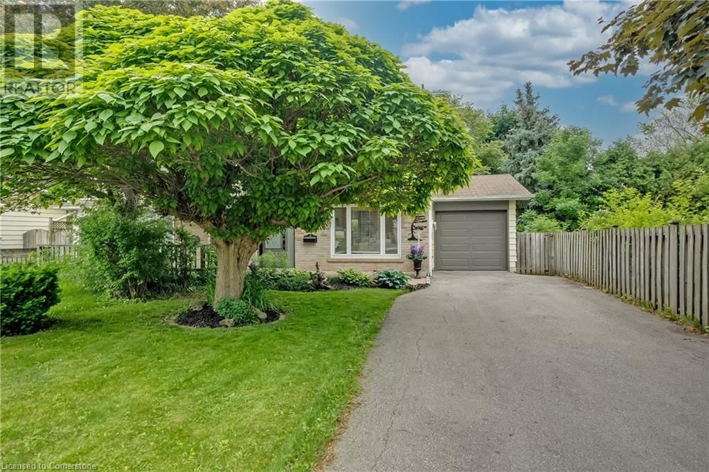 1519 NEWLANDS CRESCENT Image 2