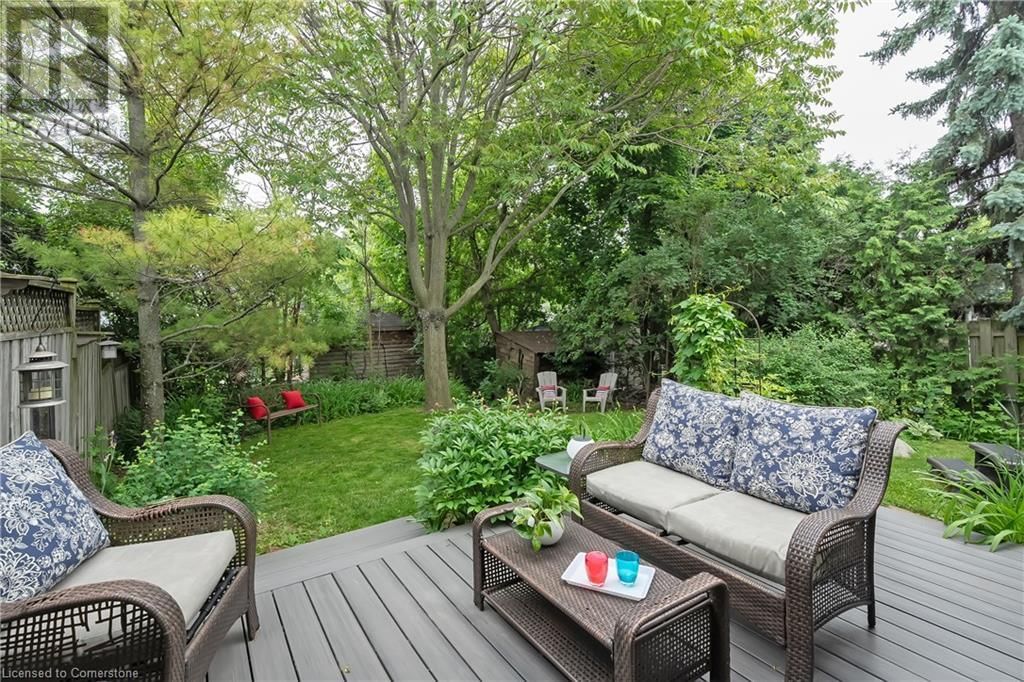1519 NEWLANDS CRESCENT Image 24