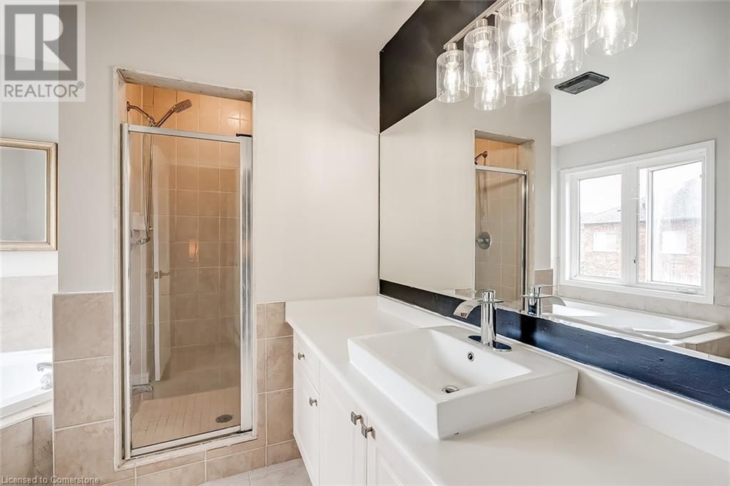 2214 KENNETH CRESCENT Image 25