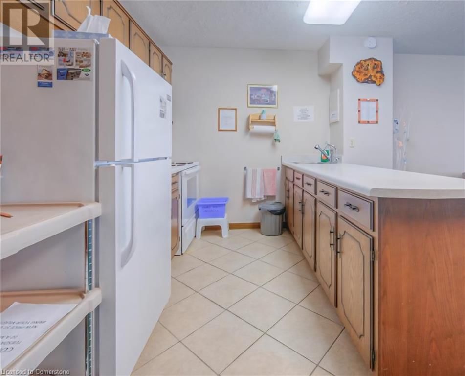 404 - 400 CHAMPLAIN BOULEVARD Image 27