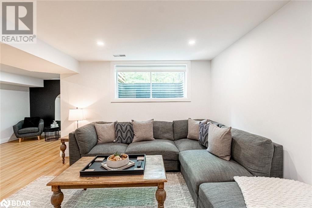3 SUGARBUSH RD Image 22