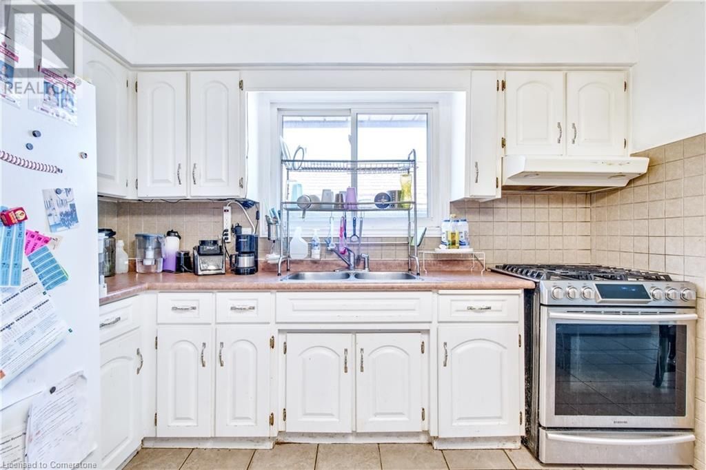 70 GOLFWOOD DRIVE Image 13