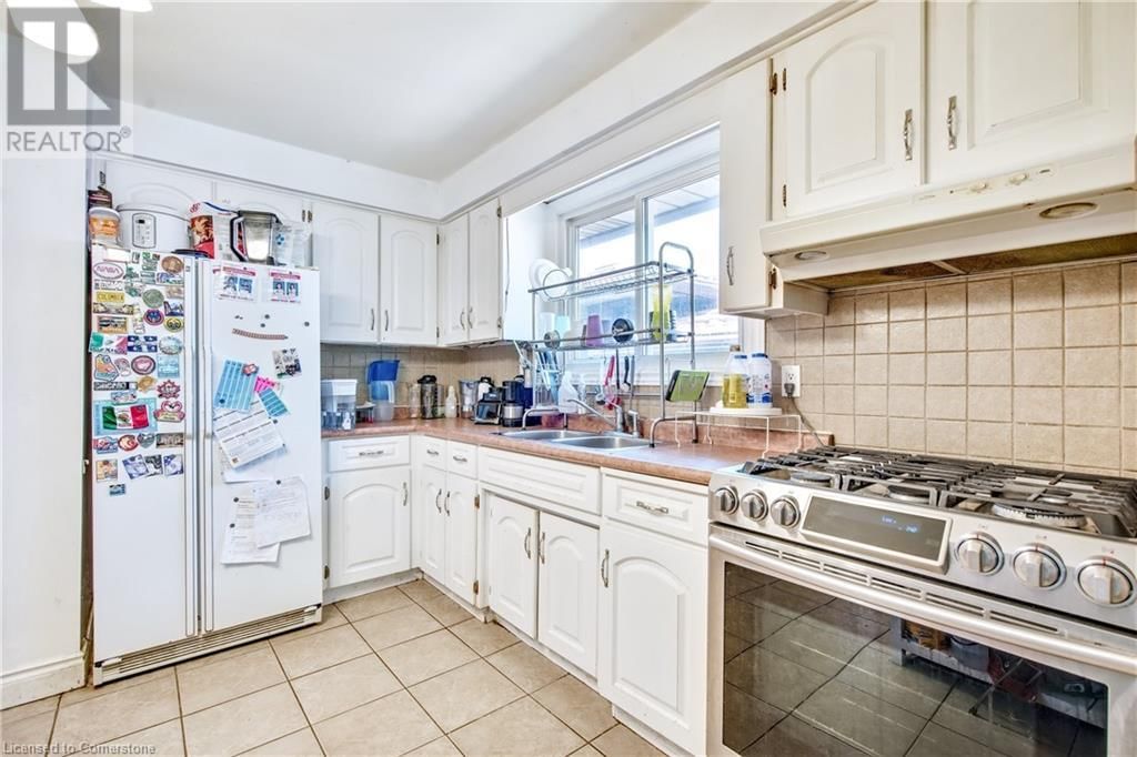 70 GOLFWOOD DRIVE Image 14