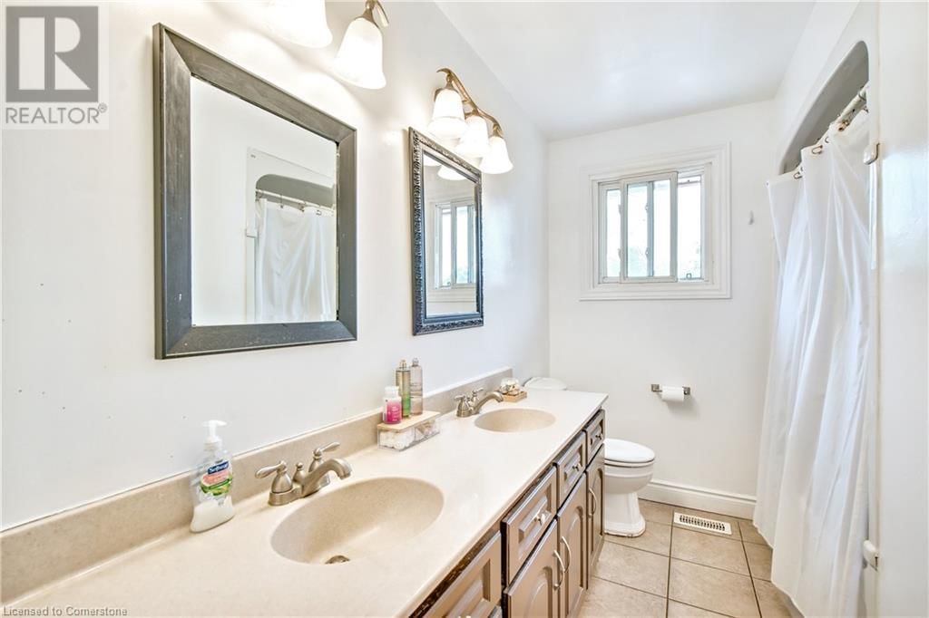 70 GOLFWOOD DRIVE Image 20