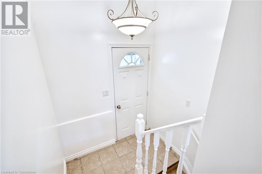 70 GOLFWOOD DRIVE Image 21
