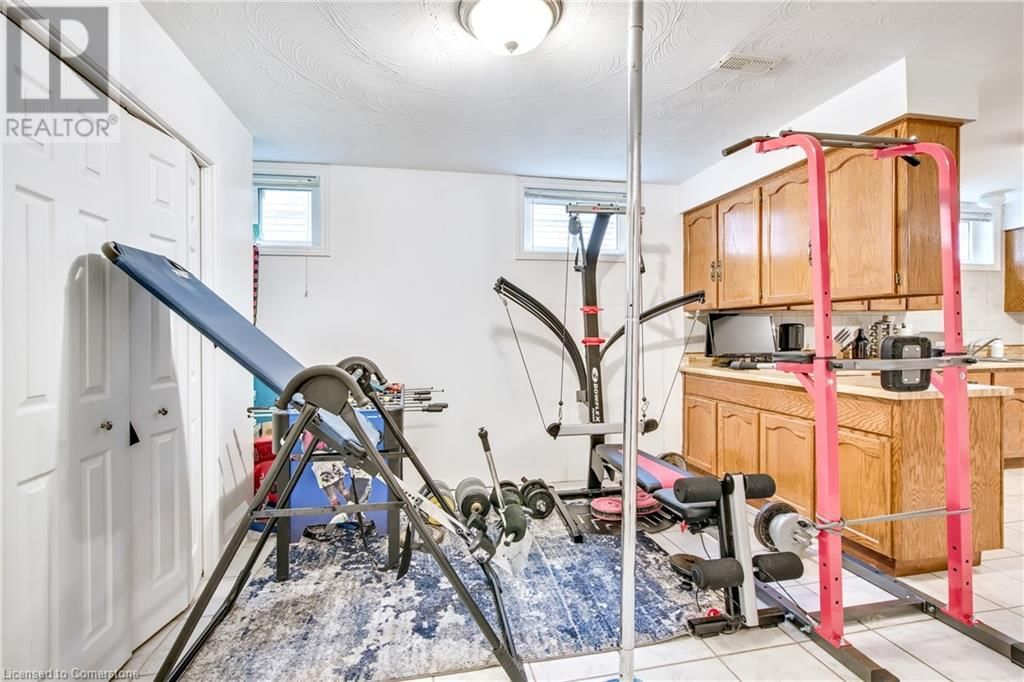 70 GOLFWOOD DRIVE Image 24
