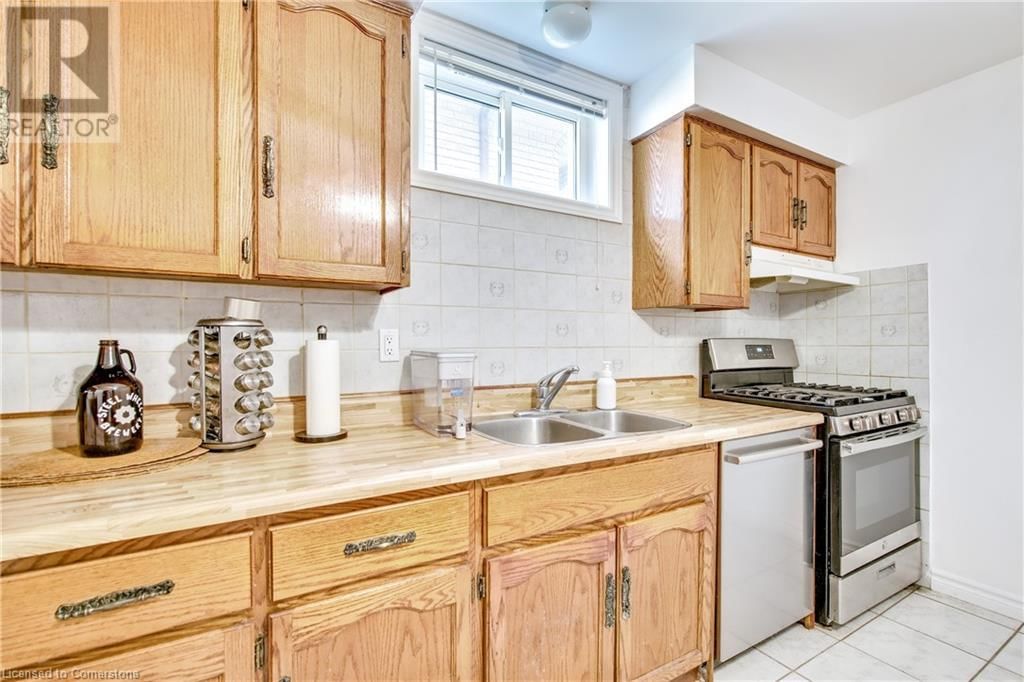 70 GOLFWOOD DRIVE Image 28