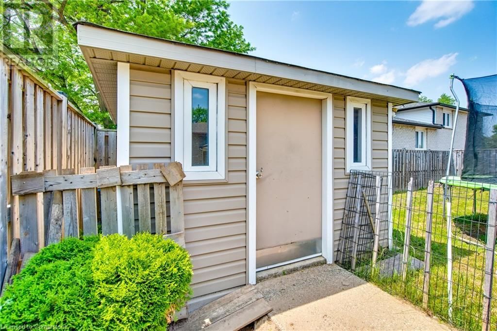 70 GOLFWOOD DRIVE Image 34