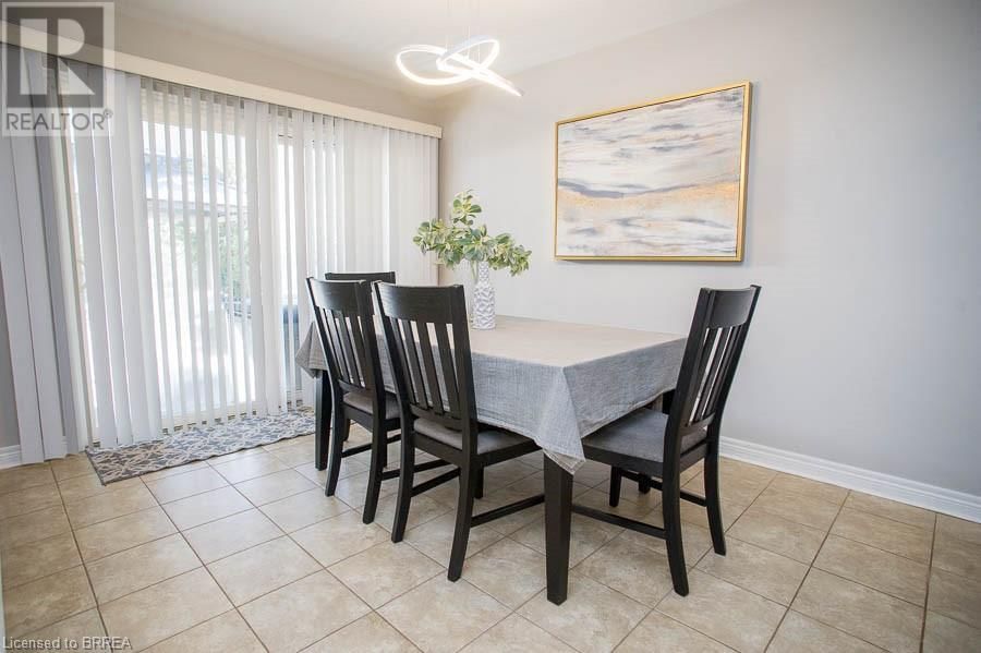 39 HUNTER WAY Image 16