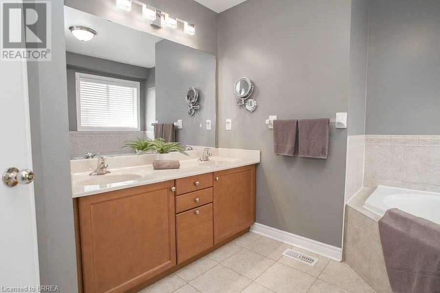 39 HUNTER WAY Image 21
