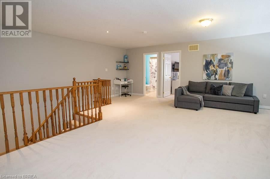 39 HUNTER WAY Image 28