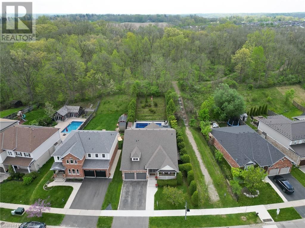 39 HUNTER WAY Image 43
