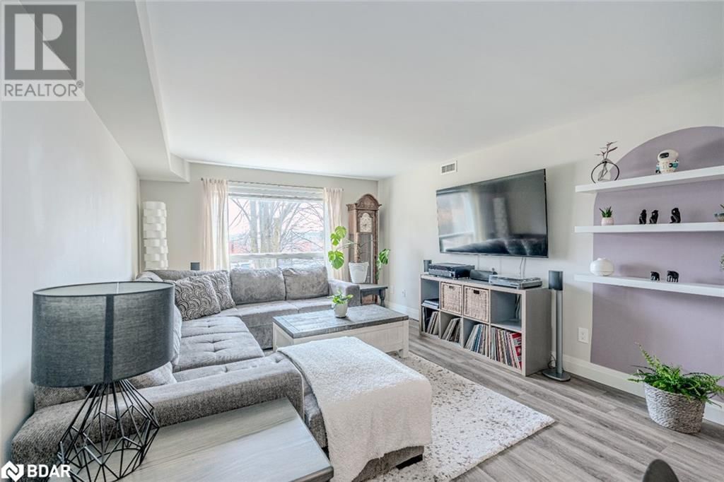 203 - 117 EDGEHILL DRIVE Image 7