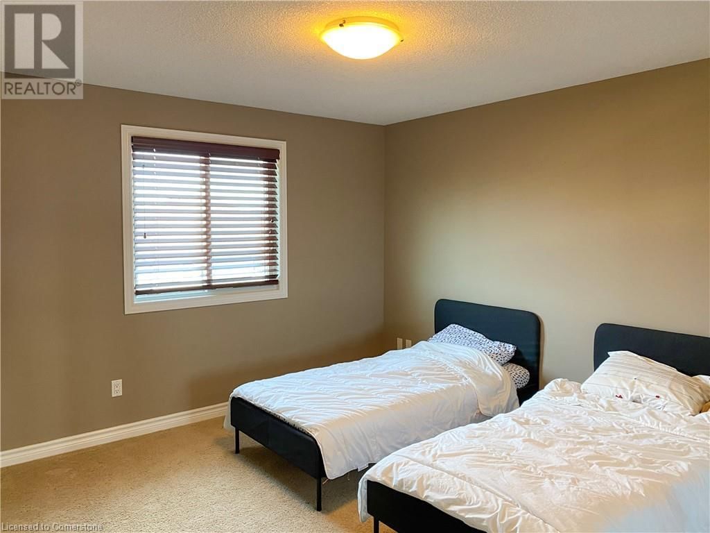 180 HUCK CRESCENT Image 18