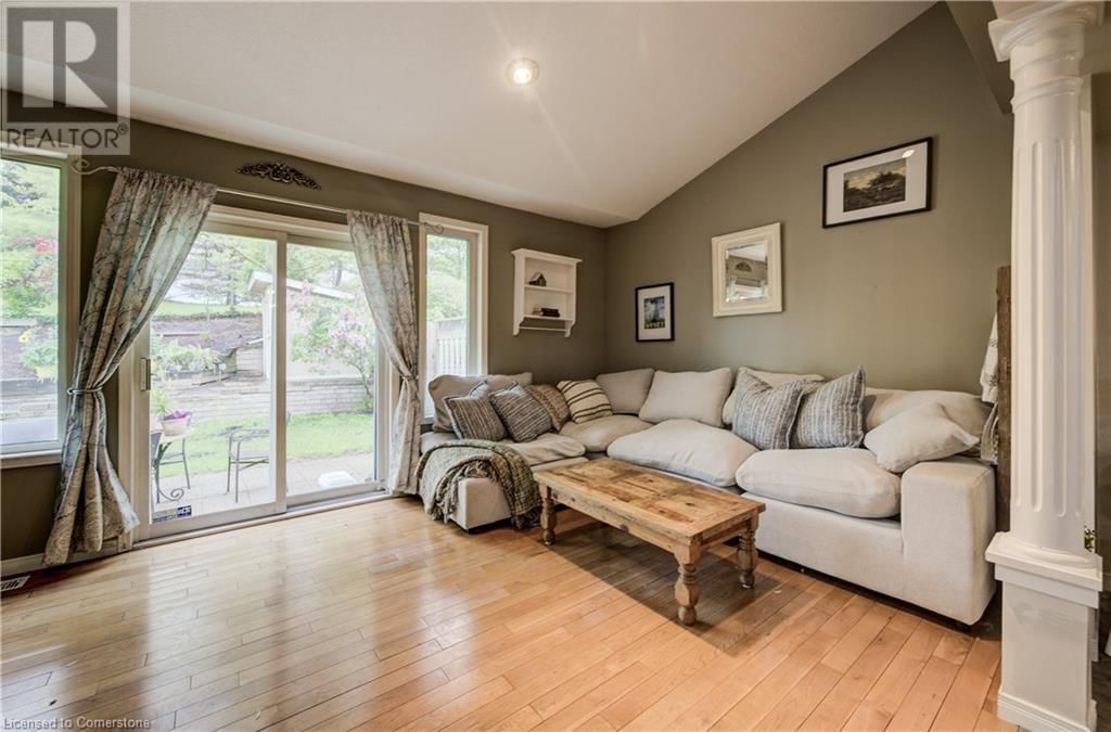 654 INGLIS FALLS PLACE Image 15