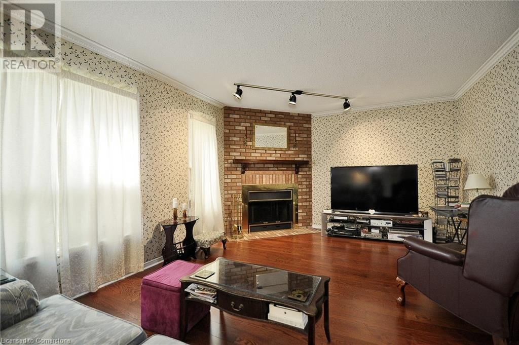 61 HARWOOD ROAD Image 10