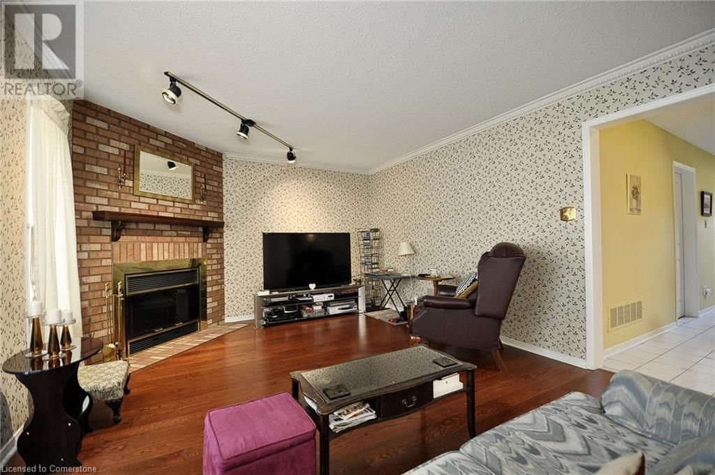 61 HARWOOD ROAD Image 9