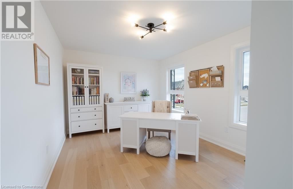 81 HOMESTEAD WAY Image 32