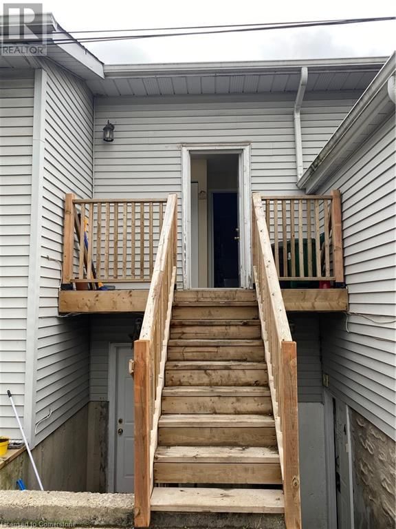 839 STIRLING AVENUE SOUTH Image 17