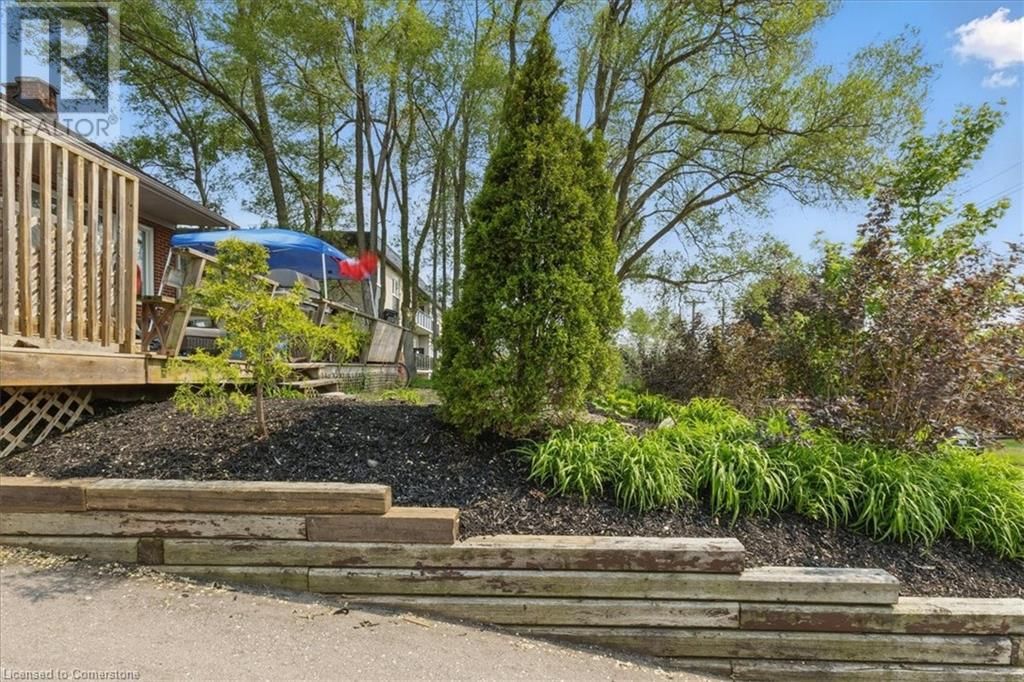 839 STIRLING AVENUE SOUTH Image 37