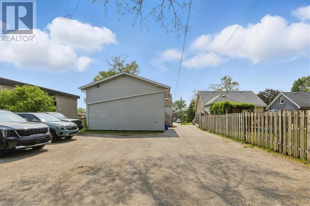 839 STIRLING AVENUE SOUTH Image 6