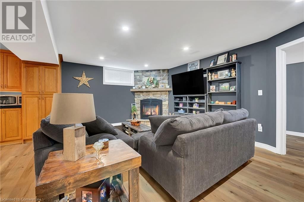 7178 RAINHAM ROAD Image 19