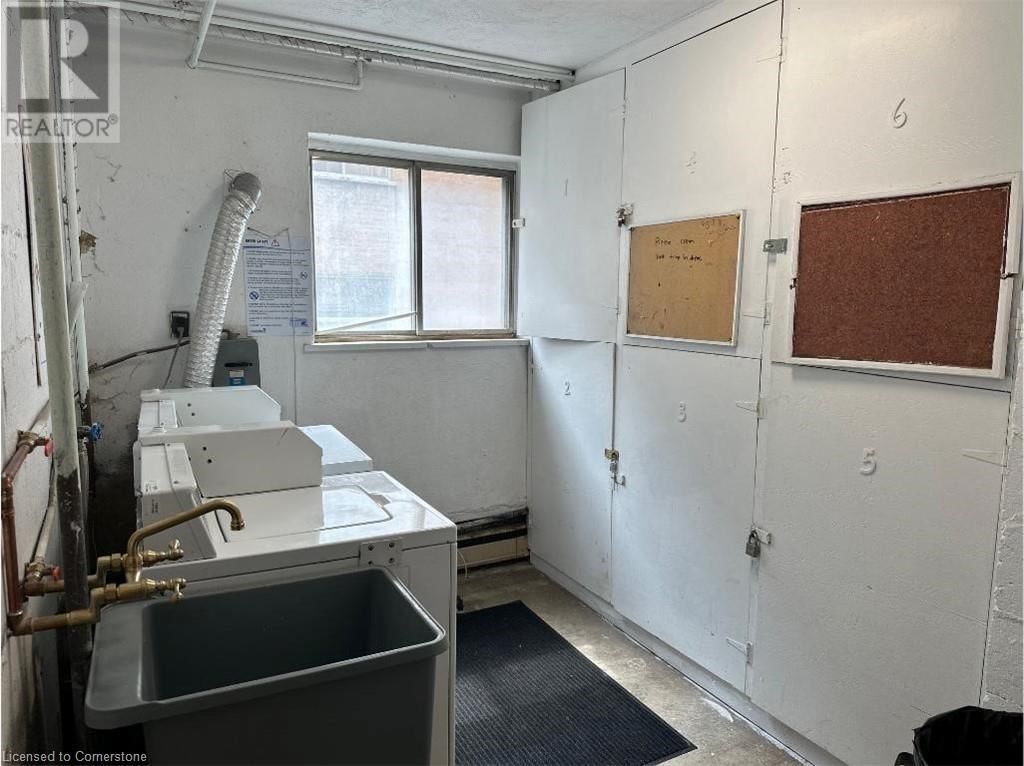 981 MOHAWK ROAD EAST Image 38