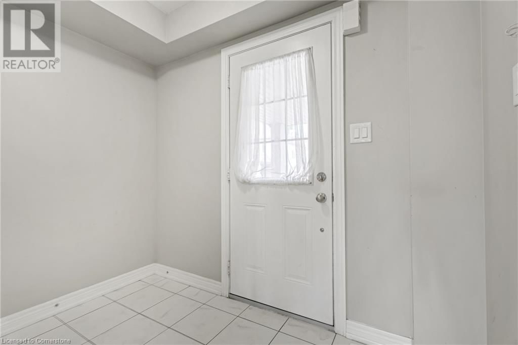 42 - 570 LINDEN DRIVE Image 4