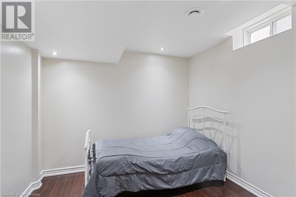 6356 NEWCOMBE DRIVE Image 38