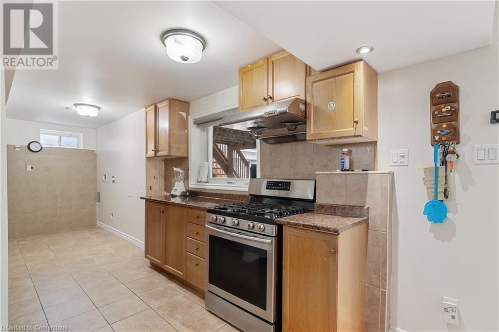 6356 NEWCOMBE DRIVE Image 39