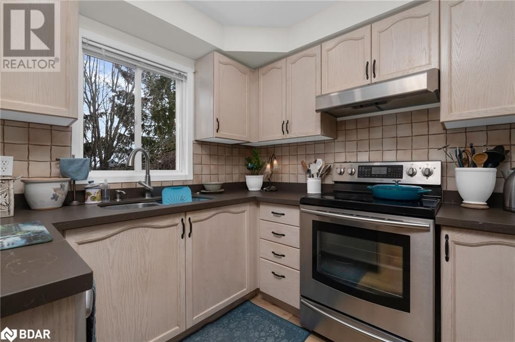 47 FINLAY ROAD Image 18