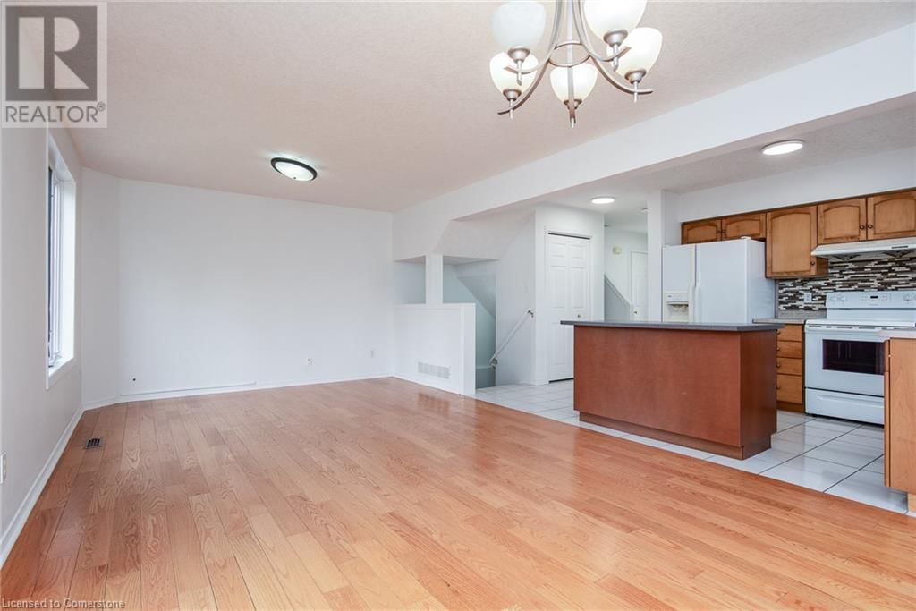 49 BOND COURT Image 10