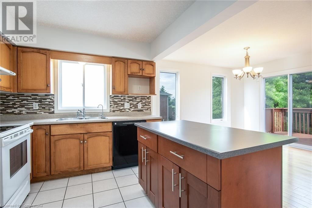 49 BOND COURT Image 14