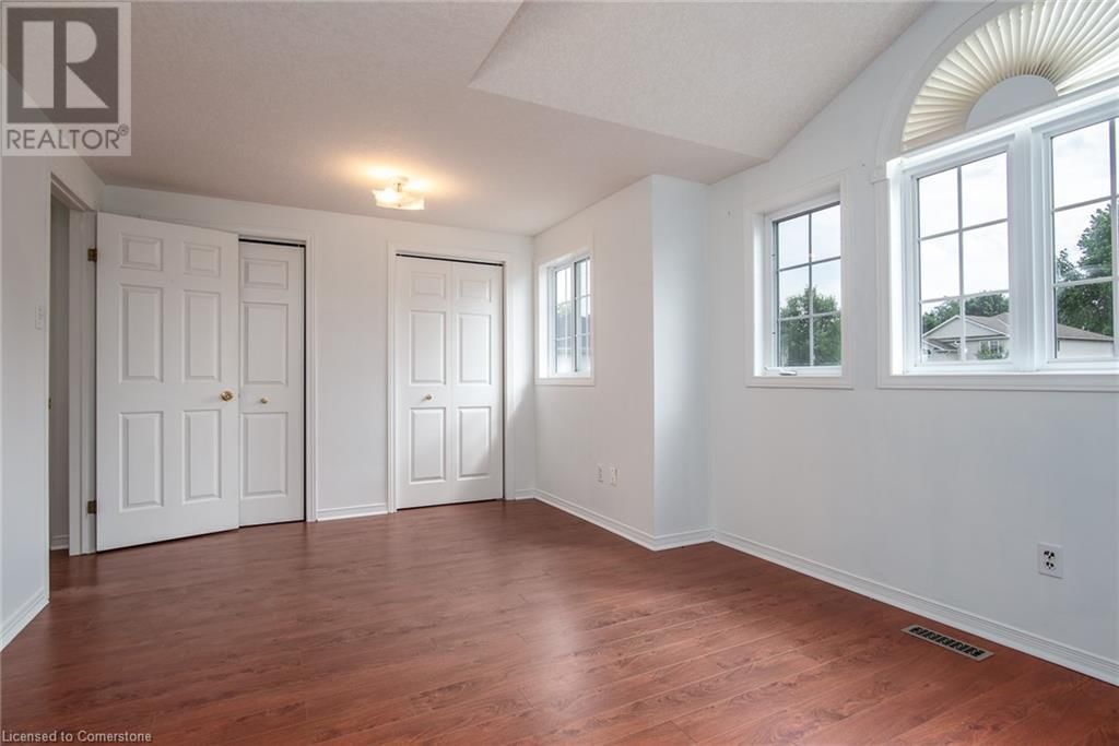 49 BOND COURT Image 23