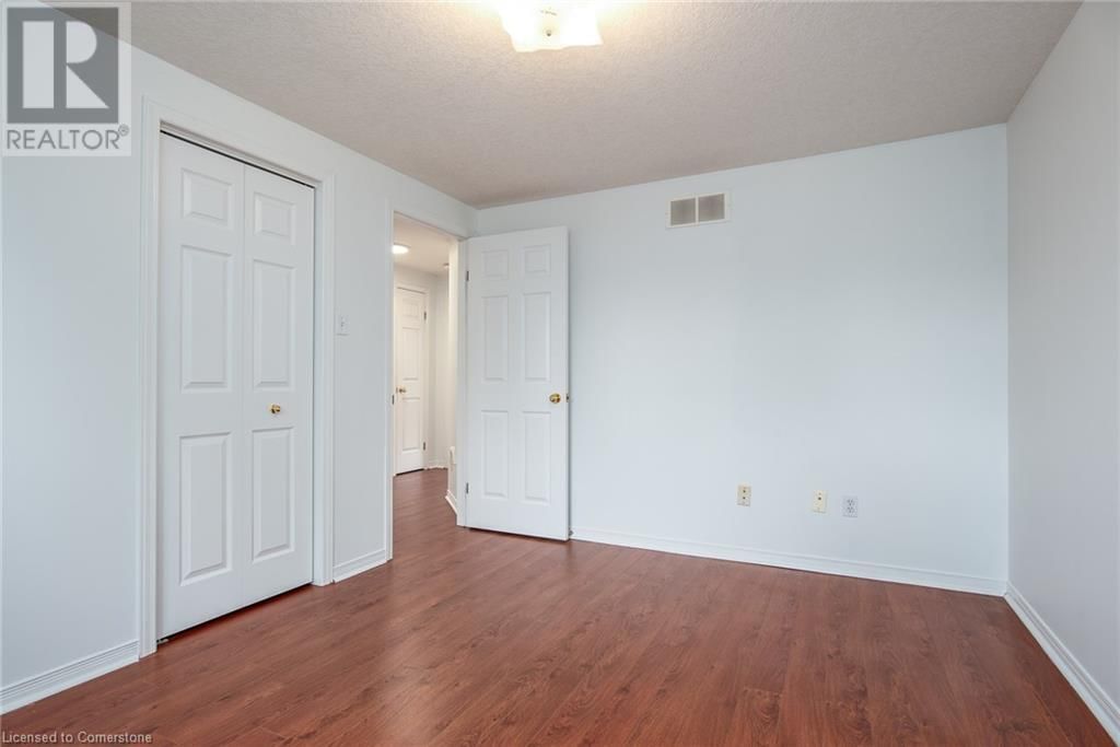 49 BOND COURT Image 29