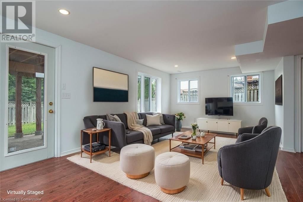 49 BOND COURT Image 33