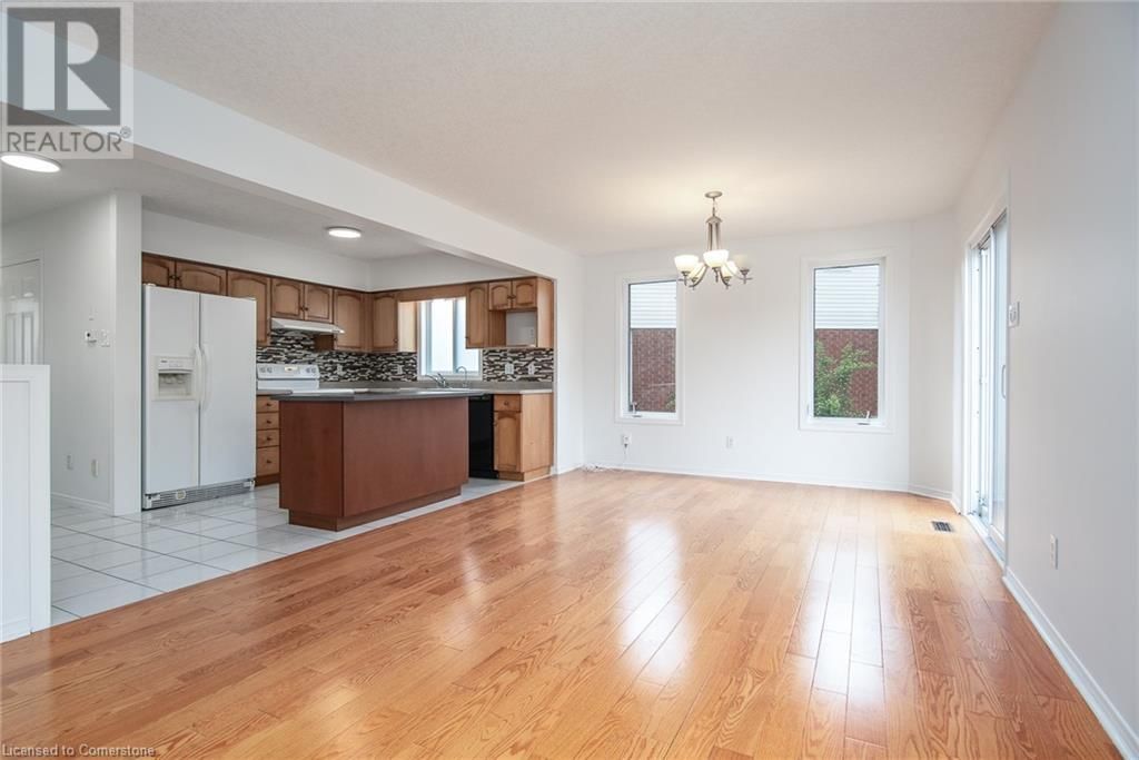 49 BOND COURT Image 8