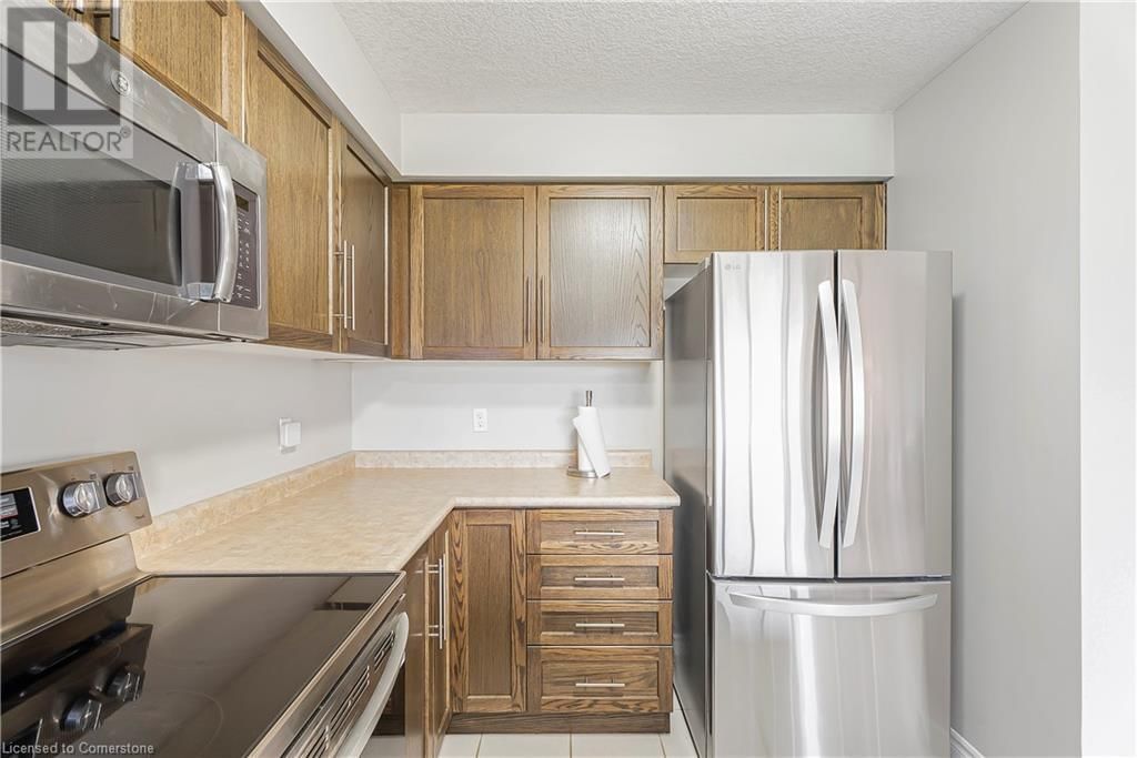 1426 CAEN AVENUE Image 8