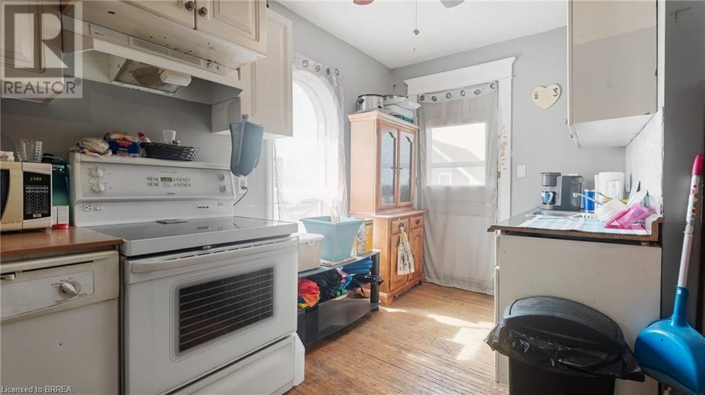 219 ERIE AVENUE Image 10